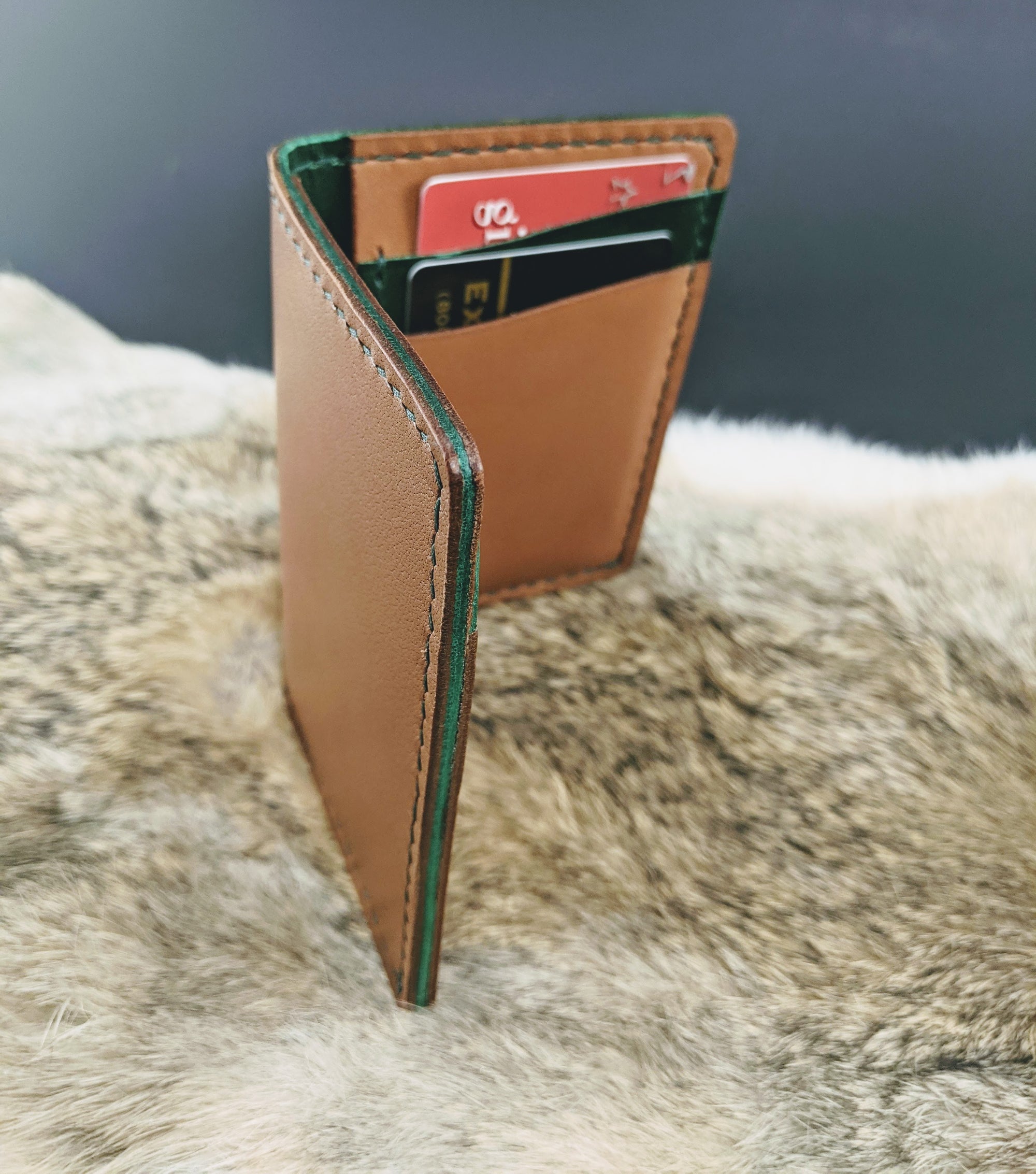Rounded Corners Leather Wallet
